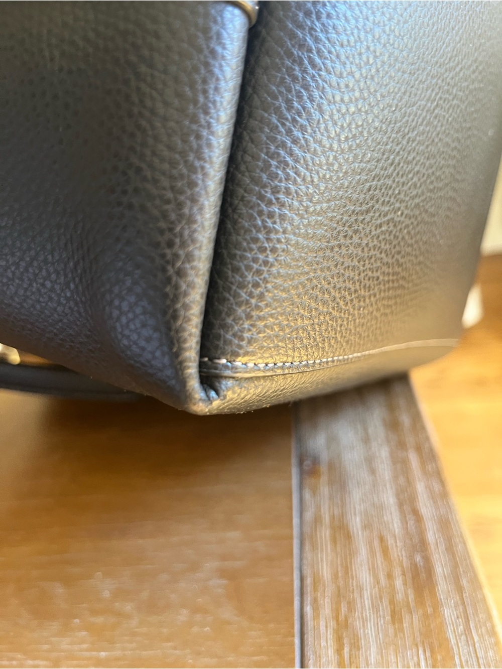 Coach Leather Tote Bag with gold tone hardware - Picture 4 of 15
